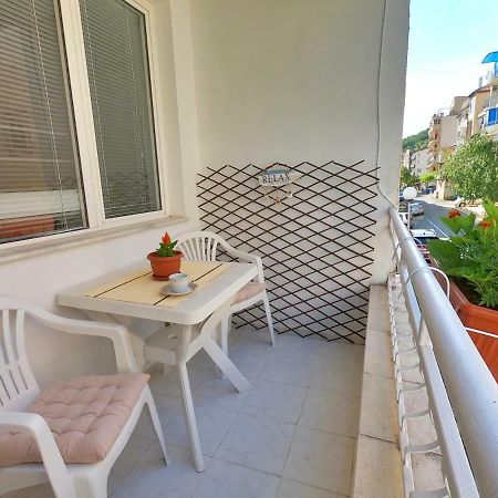Apartment In St. Vlas With Terrace Sveti Vlas Bagian luar foto
