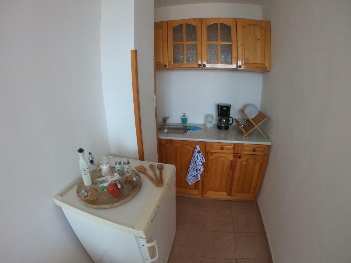 Apartment In St. Vlas With Terrace Sveti Vlas Bagian luar foto