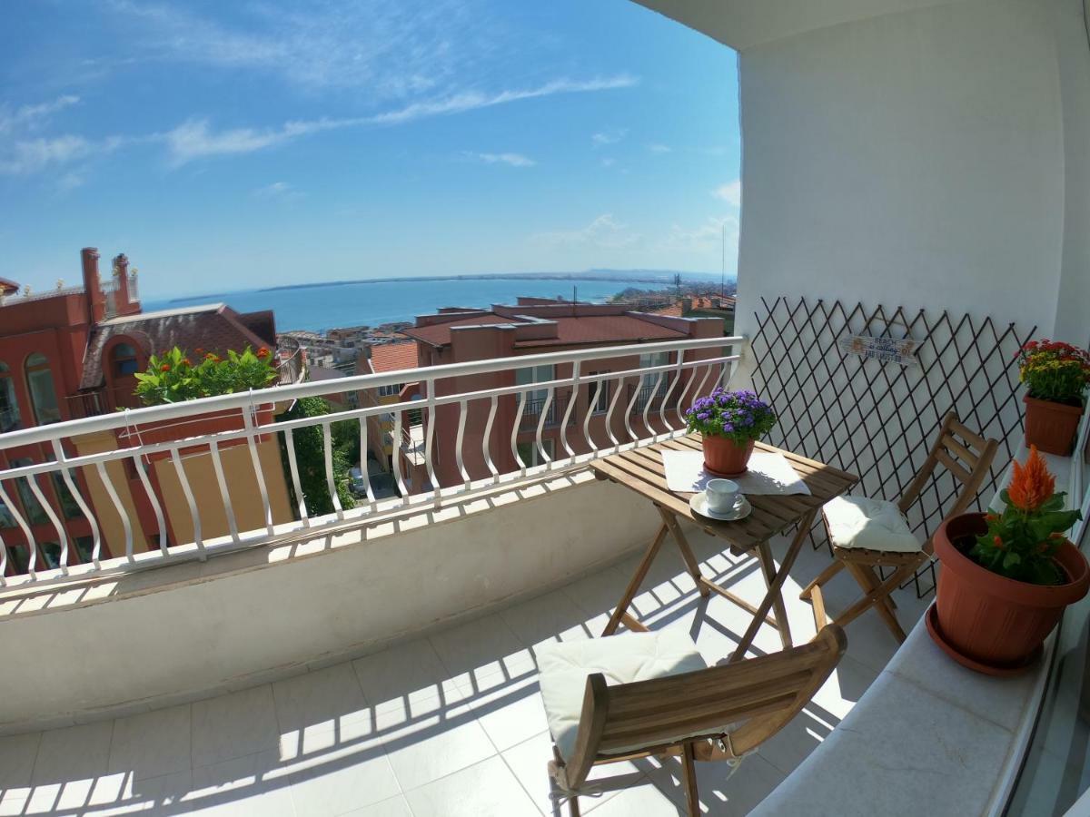 Apartment In St. Vlas With Terrace Sveti Vlas Bagian luar foto