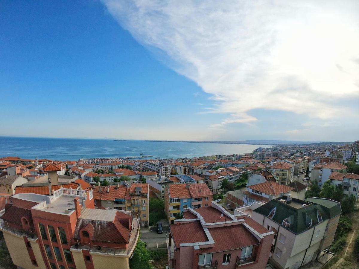 Apartment In St. Vlas With Terrace Sveti Vlas Bagian luar foto