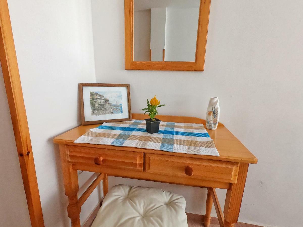 Apartment In St. Vlas With Terrace Sveti Vlas Bagian luar foto