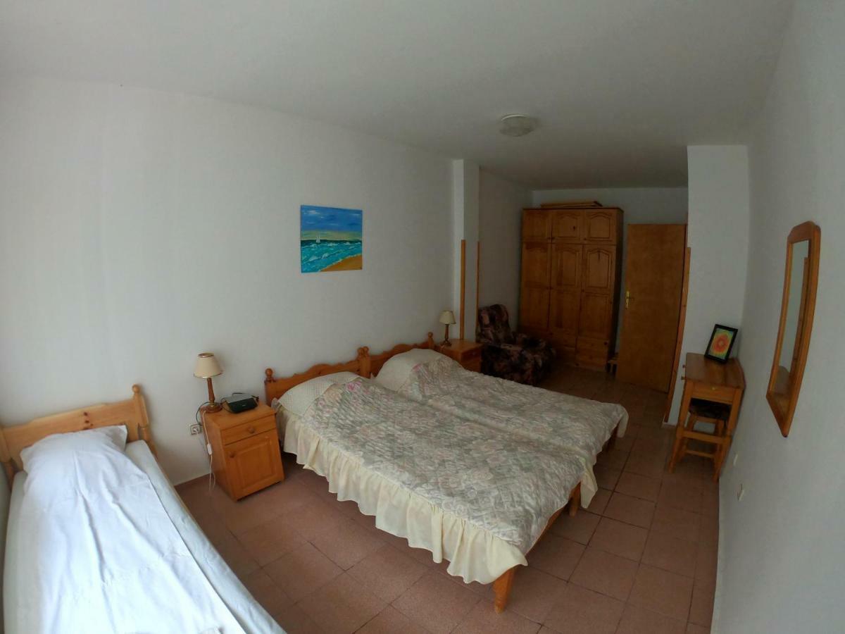 Apartment In St. Vlas With Terrace Sveti Vlas Bagian luar foto