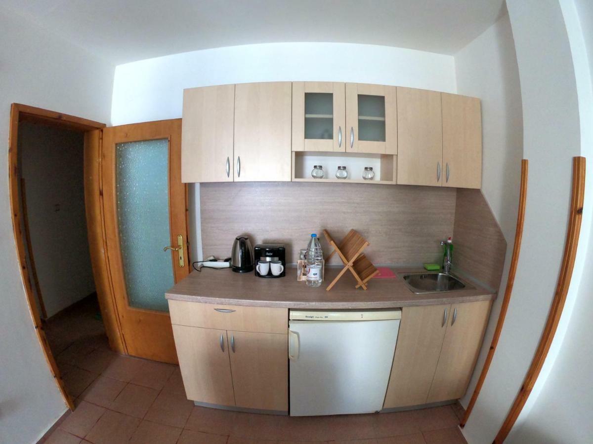 Apartment In St. Vlas With Terrace Sveti Vlas Bagian luar foto